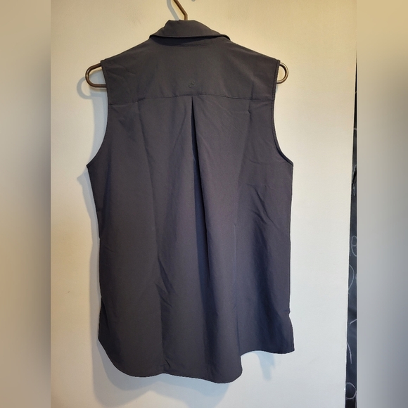 GAIAM Women's Sleeveless Black Button Down Shirt, Size Medium - Picture 2 of 4